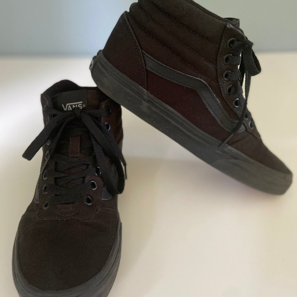 VANS Black High Tops Women 7.5 Kids/Mens 6